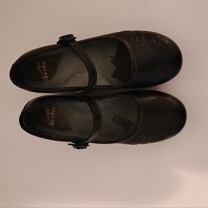 Danski Women's Savanna Embossed Black Mary Jane Clogs.